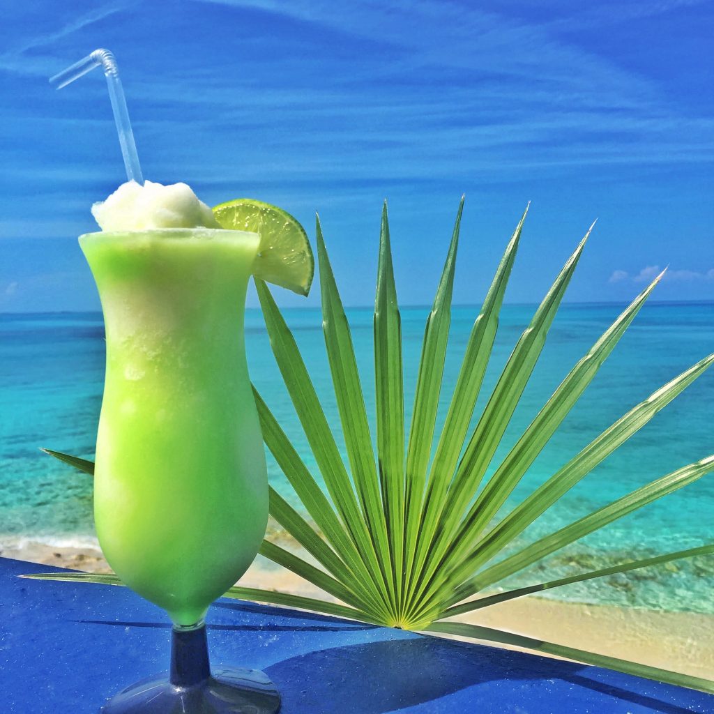 best beach cocktail bahamas